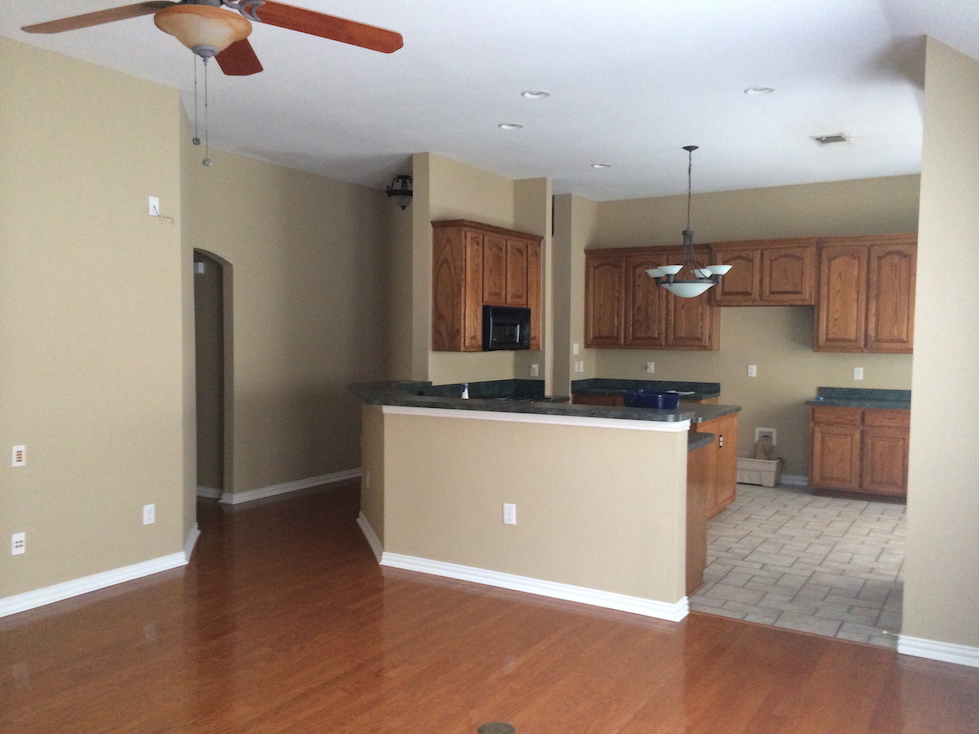 kitchen-toward-bedrooms